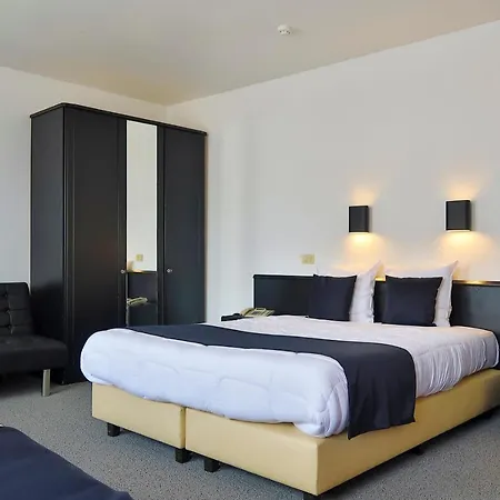 Adoma Hotell 3*
