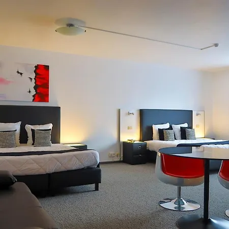 Adoma Hotell