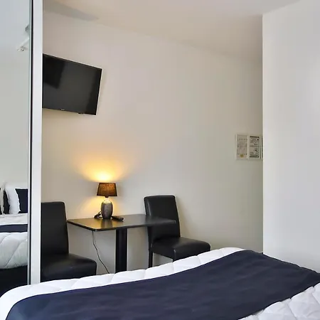 Hotell Adoma 3*