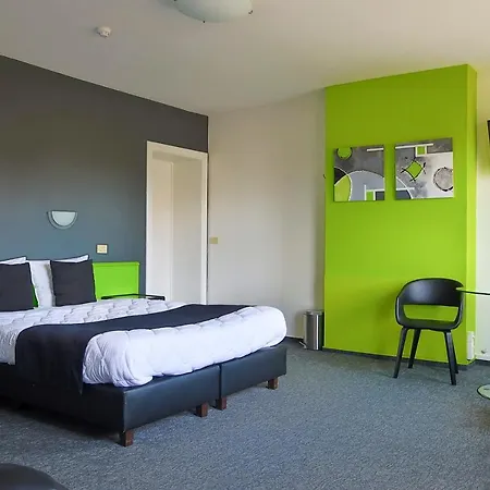 Hotell Adoma 3*