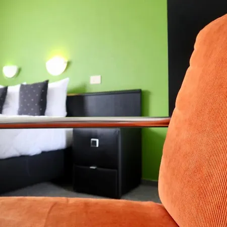 Hotell Adoma 3*